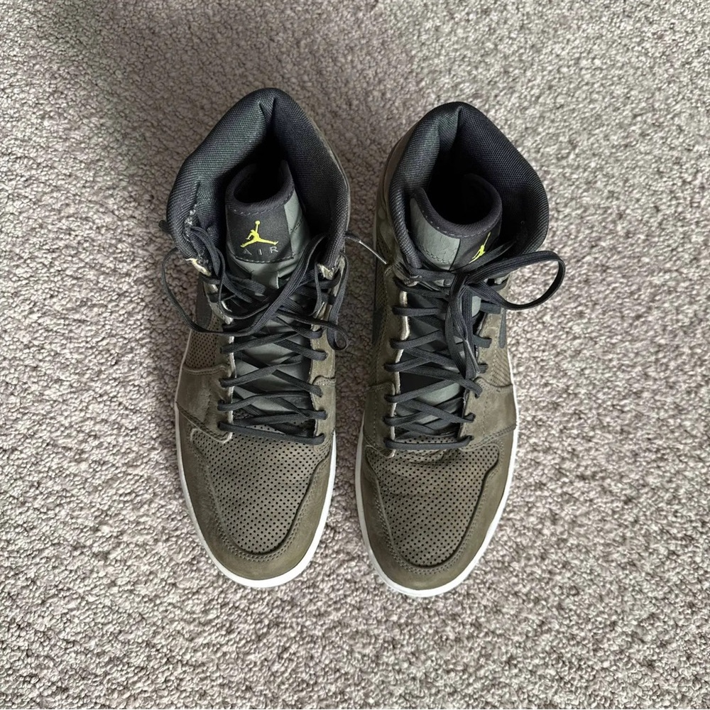 Nike Air Jordan 1 Retro Hi Premier 'Urban Haze' - Picture 3 of 8